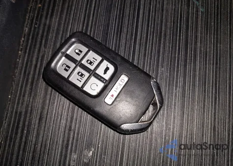 2018 Honda Odyssey Touring z USA, uszkodzony, nr VIN 5FNRL6H86JB007596